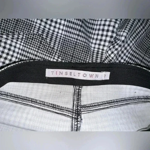 Tinseltown Pull On Stretch Black White Plaid High Waisted Flare Pants 7 - Picture 6 of 9